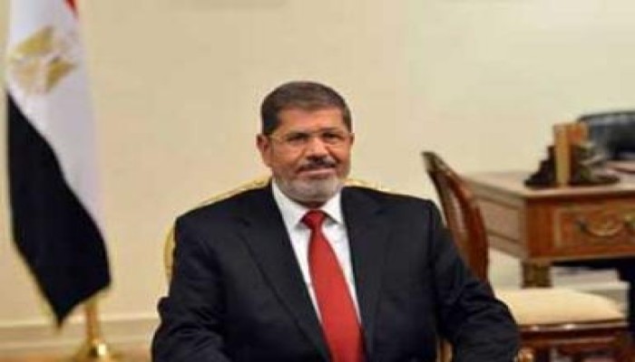 الرئيس مرسي يلتقى برئيس الوزراء ووزيري الدفاع والداخلية والعاملين بديوان الرئاسة