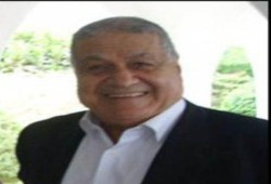 الرئيس يمنح مؤسس سلاح الصاعقه رتبة الفريق الفخرية