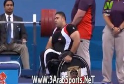 البطل المصرى يذكر الله ثم يصلى على النبى ثم يحطم الرقم القياسى (متلفز)