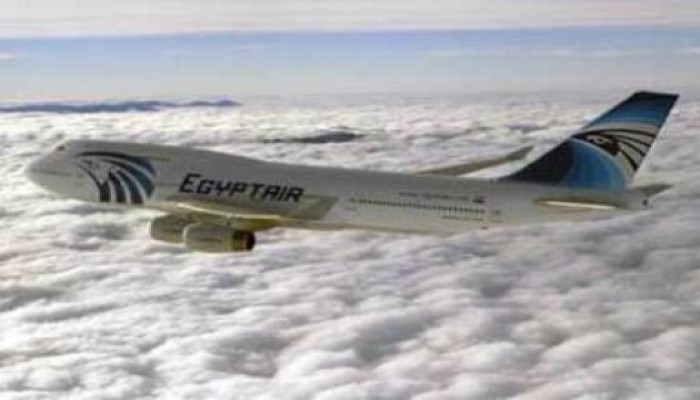 السماح للمضيفات بارتداء الحجاب .. وانتظام رحلات مصر للطيران