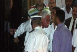 الحكم على "أحمد نظيف" بالسجن 3 سنوات وغرامة 4 ملايين جنيه في قضية كسب غير مشروع