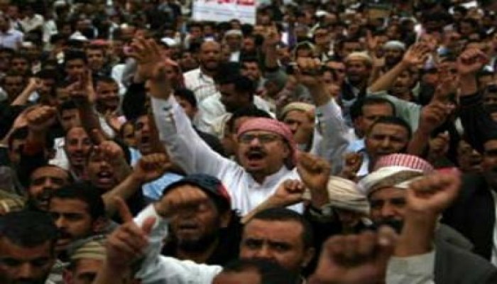 متظاهرون يقتحمون السفارة الامريكية باليمن احتجاجا على الفيلم المسىء