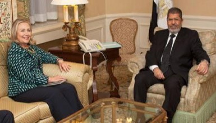 الرئيس مرسي يستقبل كلينتون بنيويورك