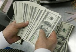 تحويلات المصريين بالخارج لمصر ترتفع إلي 17.4 مليار دولار
