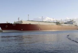 26.7 % زيادة في معدلات شحن النفط بقناة السويس