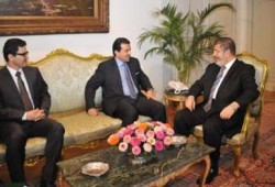 الرئيس مرسي يبحث مع رئيس المنتدى العربي لاسترداد المال موضوع استرداد الأموال المنهوبة