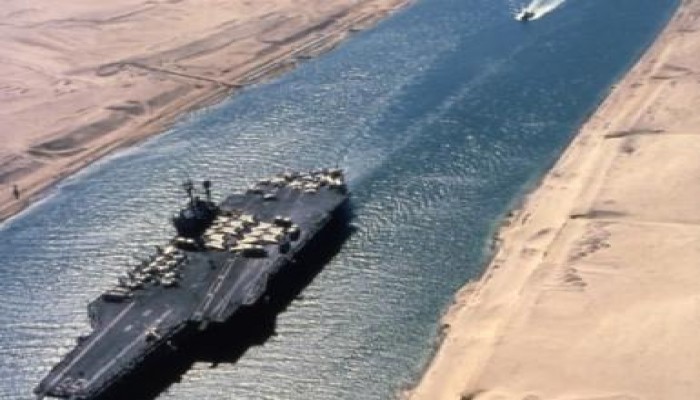 قناة السويس تسعى لتقليل مدة العبور داخل مجراها