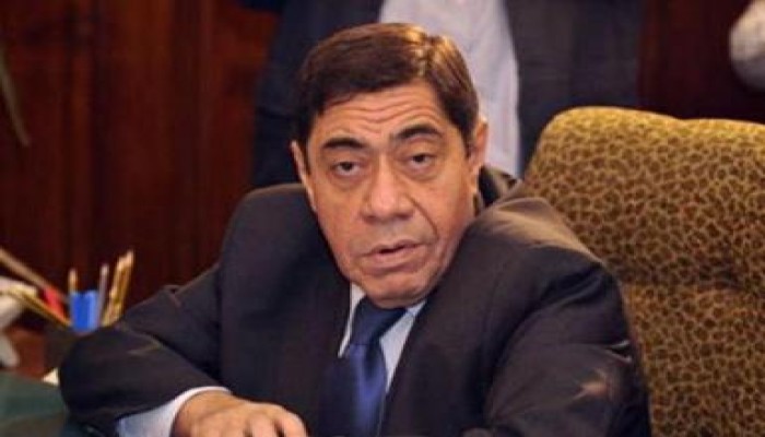 النائب العام يتشبث بالبقاء في منصبه ويرفض إقالته
