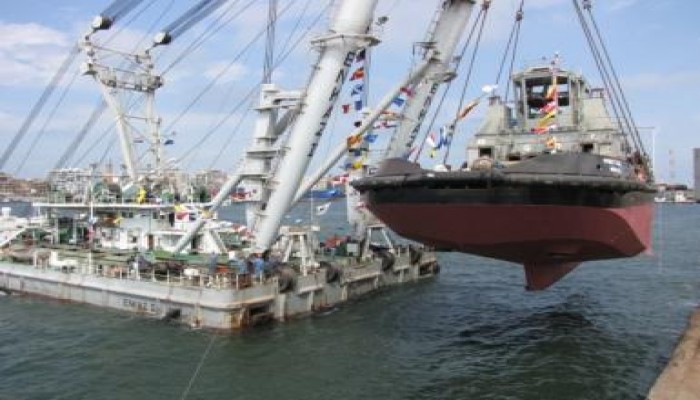 وحدتان بحريتان تنضمان لأسطول قناة السويس