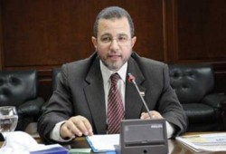 قنديل: أعيش وأولادى الخمسة فى شقة حجرتين وصاله ولا أشكو