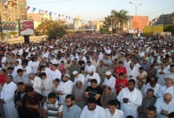 صلاة عيد الاضحى الساعة 6.30 صباحاً بتوقيت القاهرة