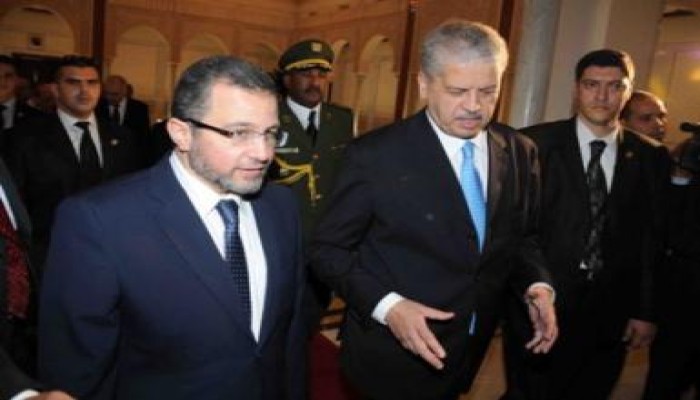 الجزائر تفرج عن مصرى محكوم عليه بالسجن 10 سنوات استجابة لطلب هشام قنديل