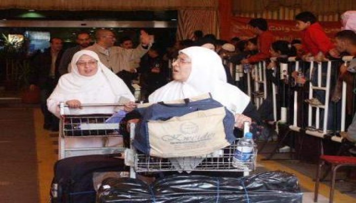 غرفة عمليات بمطار القاهرة استعدادا لاستقبال حجاج بيت الله الحرام