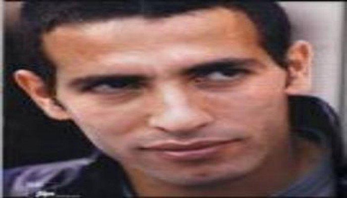 أبو تريكة يقضي العيد مع أسر شهداء بور سعيد