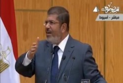 الرئيس مرسي: لن أسمح لفاسد بالبقاء فى مكانه (متلفز)