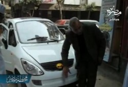 مخترع مصري يتمكن من صناعة سيارة مصرية  ثمنها 17الف جنية (متلفز)