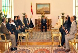 لقاء الرئيس مع أعضاء مكتب البرلمان العربي الانتقالي (صور)