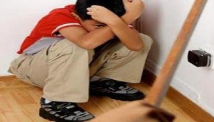 "الإفتاء": ضرب التلاميذ في المدارس حرام.. وفاعله آثم شرعًا