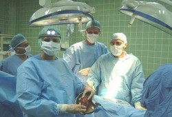 استئصال ورم يزن 21 كيلوجراما من بطن رجل في ألمانيا