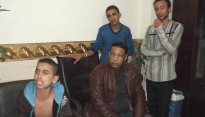 حرب وهجوم علي مقر الإخوان بطنطا والبلطجية  هناك ضوء الأخضر من الأمن باقتحام وحرق المقرات