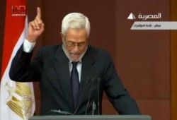 بكاء الغريانى اثناء مؤتمر تسليم الدستور بسبب الشهداء (متلفز)