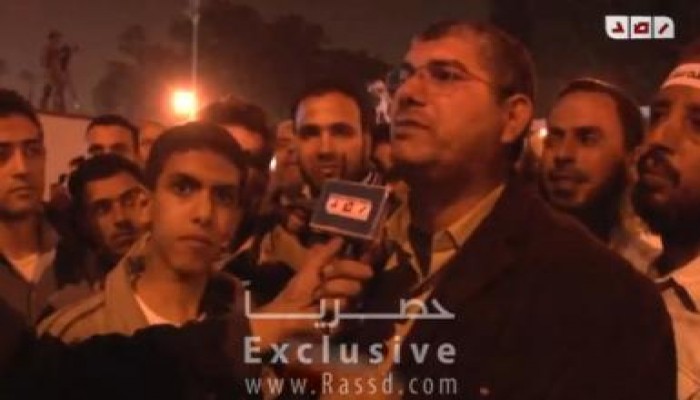شهادة رفيق الرئيس مرسي بالزنزانة: الرئيس كان ينام والدستور تحت رأسه (متلفز)