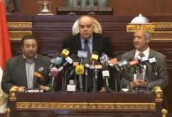 عمرو دراج: نحذر من ترويج نسخ مزورة من مسودة دستور