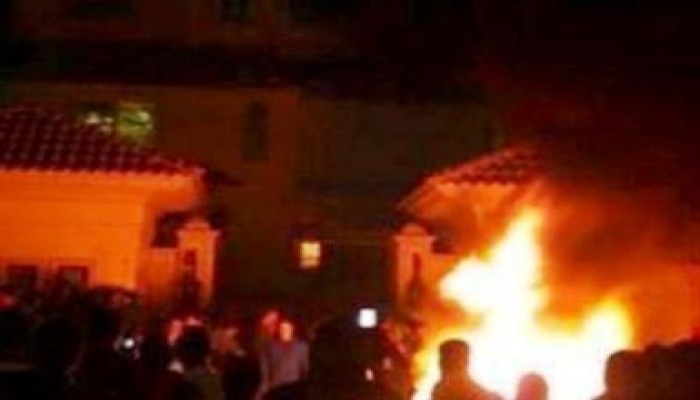 بلطجية حمدين والبرادعي يحرقون المركز العام للإخوان بالمقطم (متلفز)