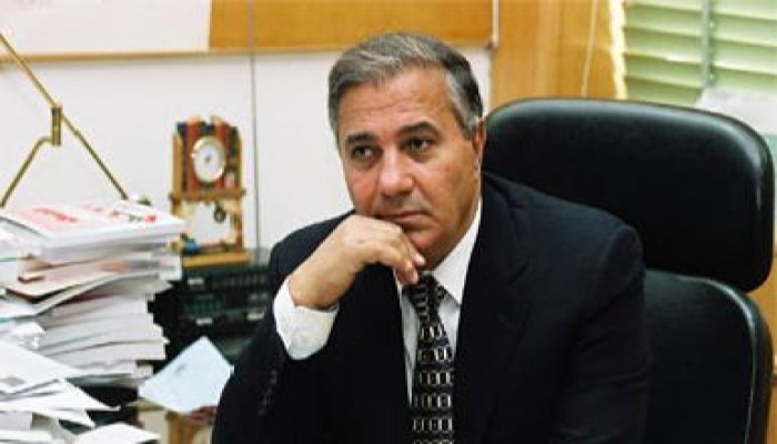 فاروق جويدة : أبشروا بأنهار العسل      "نعم للدستور"