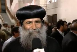 قساوسة يستخدمون الكنيسة في حشد الأقباط للتصويت بــ"لا" على الدستور (متلفز)