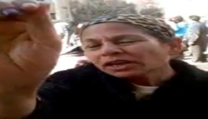 مسيحية تؤيد الرئيس مرسي و الدستور (متلفز)