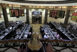 في تقرير لوكالة رويترز : بورصة مصر تودع عام الاضطرابات بمكاسب 82 مليار جنيه