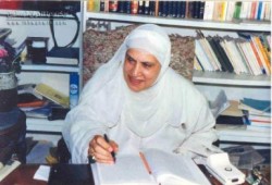 نشطاء يحتفلون  بذكري ميلاد المجاهدة  زينب الغزالي باعتبارها رمزا للجهاد  والصمود النسائي