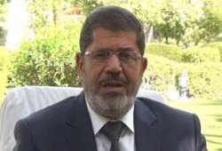 الرئيس مرسي يلتقي مجموعة من الخبراء الاقتصاديين ورجال الأعمال
