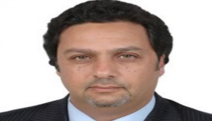 حازم عبدالعظيم .. ثوري على الطريقة الصهيونية