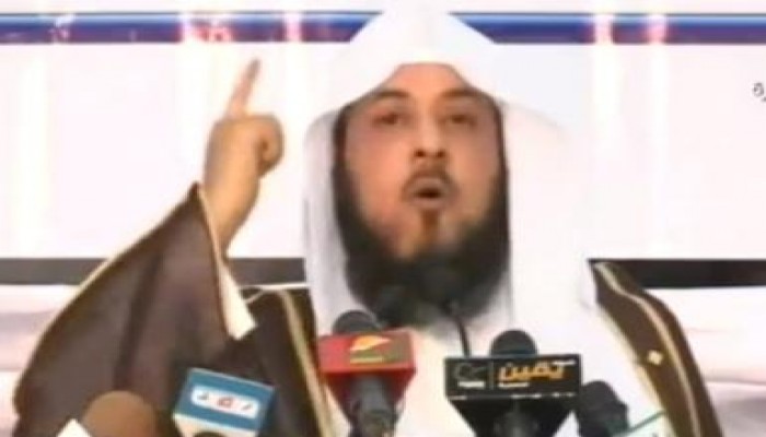 العريفي يقسم: والله لم أعرف بلدا تعرض للتآمر والرغبة في اسقاطها مثل مصر (متلفز)