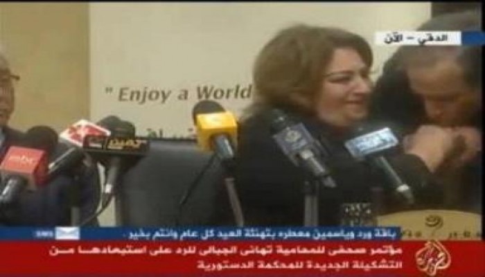 غضب شعبي من التجاهل الإعلامي  لتقبيل يد تهاني