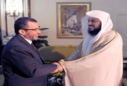 "قنديل" يلتقى "العريفي" ويشكره على روحه الطيبة تجاه مصر والمصريين