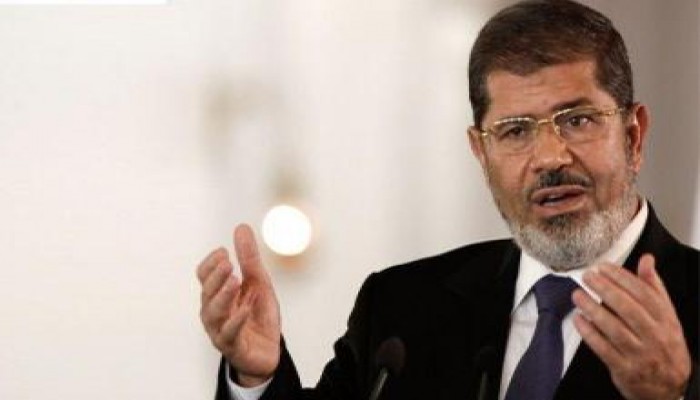 الرئيس يطالب بالإسراع في صرف معاشات مصابي الثورة