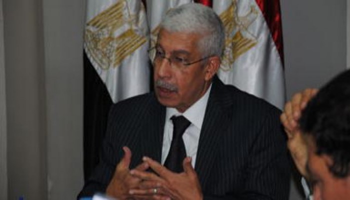 الأربعاء القادم صرف رواتب العاملين بالدولة