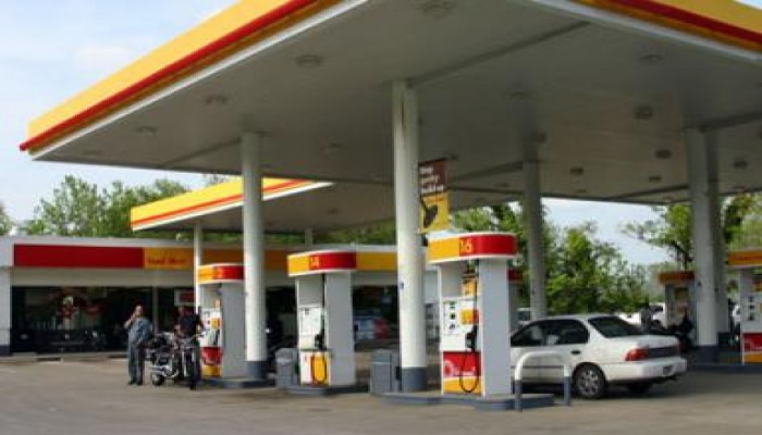 للقضاء علي أزمة الوقود المصطنعة مراقبة محطات تموين السيارات في السويس إلكترونيا