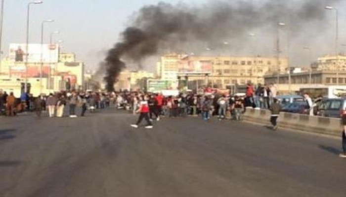 الألتراس يقطعون الطرق ويعطلون القطارات والمترو