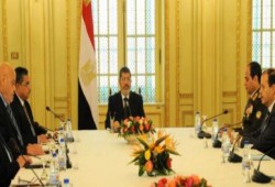 الرئيس يجتمع بمجلس الدفاع الوطنى ويناقش احداث العنف والخروج على القانون وسبل التعامل معها