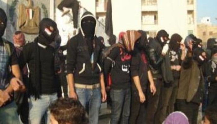 القوي السياسية "بلاك بلوك" تقود العنف في ذكرى الثورة وجبهة الإنقاذ تدعمهم