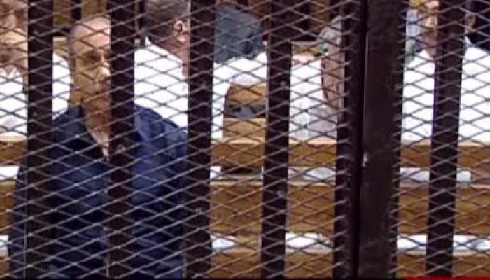 حبس العادلي ومساعديه 3 سنوات وغرامة 2 مليون و7 آلاف جنيها