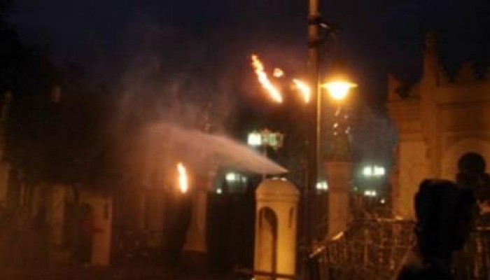 قائد الحرس الجمهورى: لن ننساق لاستفزازات المتظاهرين أمام الاتحادية