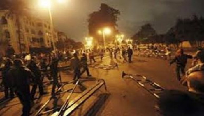 حبس 8 متهمين لمدة 4 أيام على ذمة التحقيق في أحداث العنف أمام الاتحادية