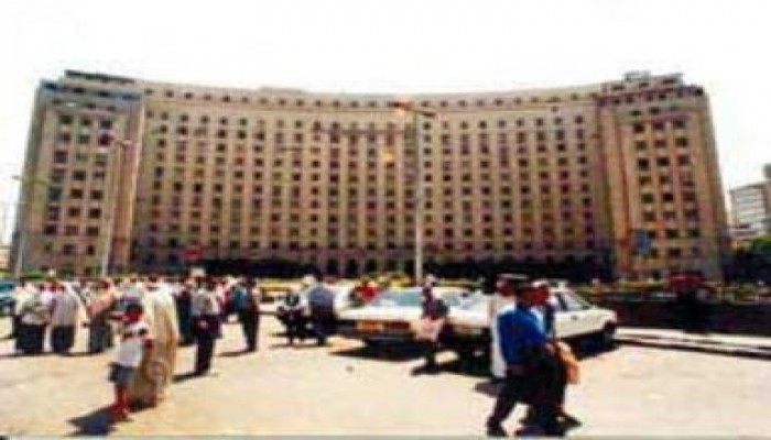 المواطنون يعترضون علي معتصمي التحرير ويطالبونهم بالانصراف  لمصلحة مصر