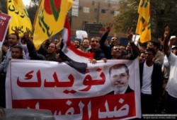 انتهاء فعاليات مليونية "لا للعنف" .. والمتظاهرين ينظفون المكان قبل المغادرة