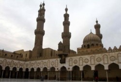 الأزهر يطالب أحرار العالم باتخاذ موقف ضد ركل المصحف بالأقصى